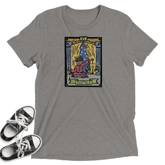 Justice Tarot Cat COLOR Short sleeve t-shirt